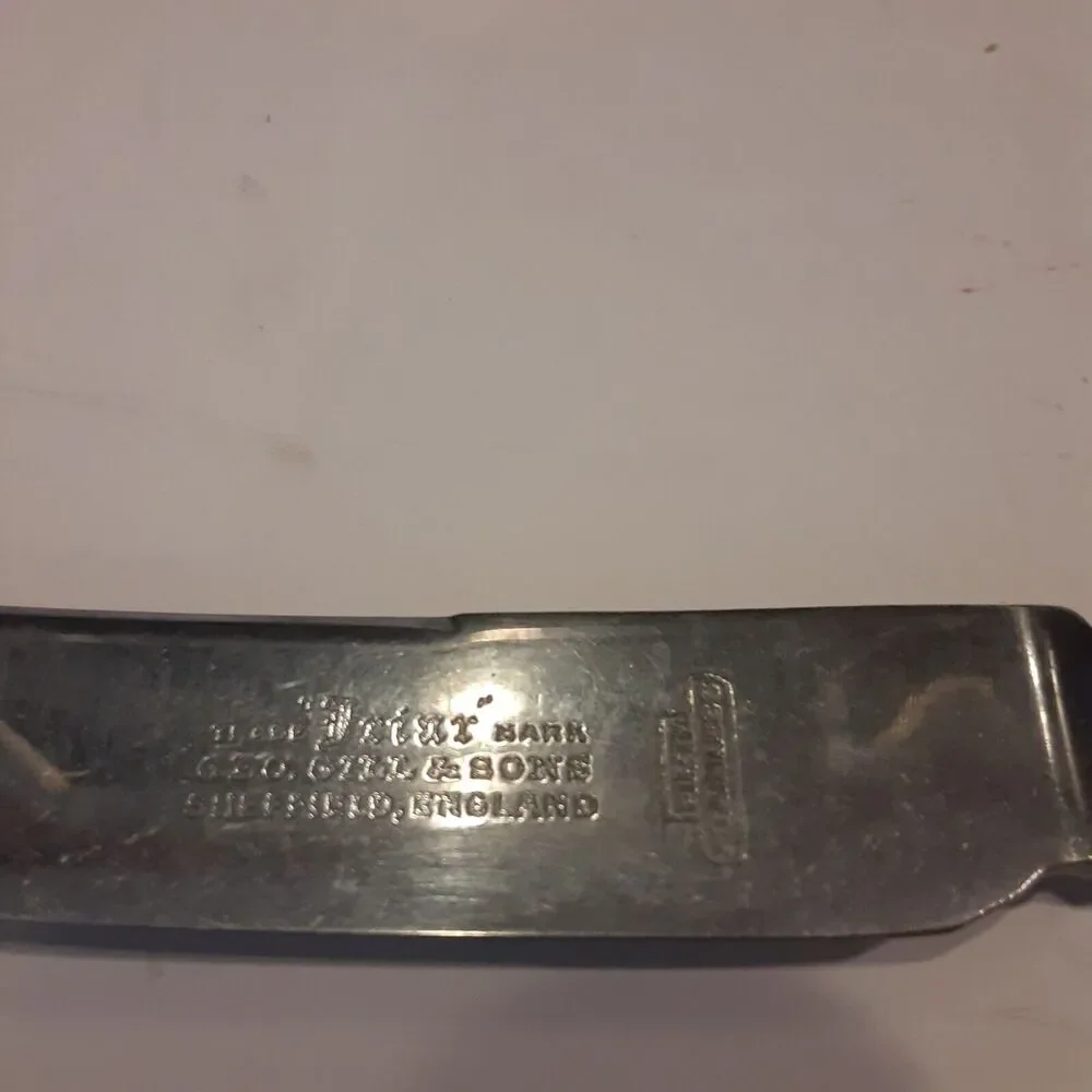 Vintage Friar Mark Geo Gill & Sons Sheffield Butter Knives x 8